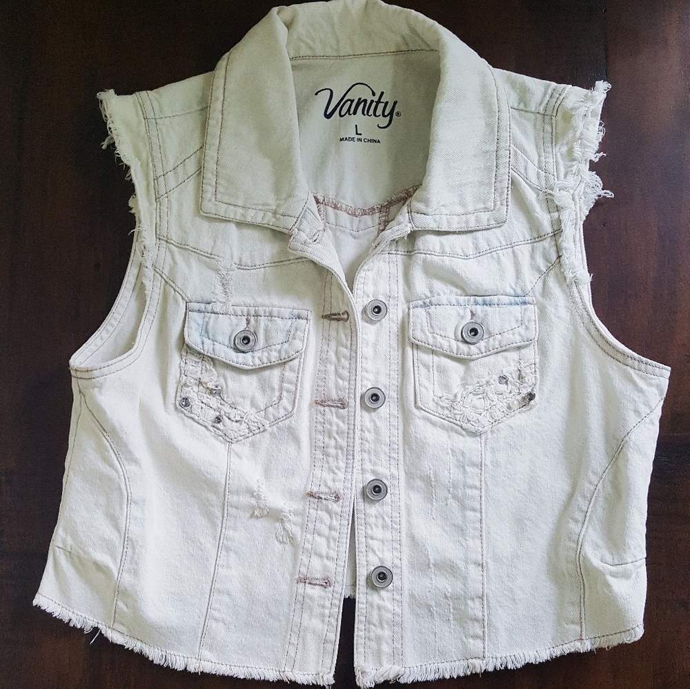 White Sleeveless Jean Jacket